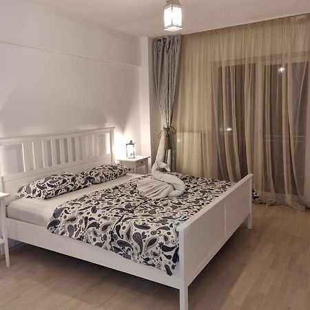 Park Residence 5, 2 Bedroom Apartment Бухарест Экстерьер фото