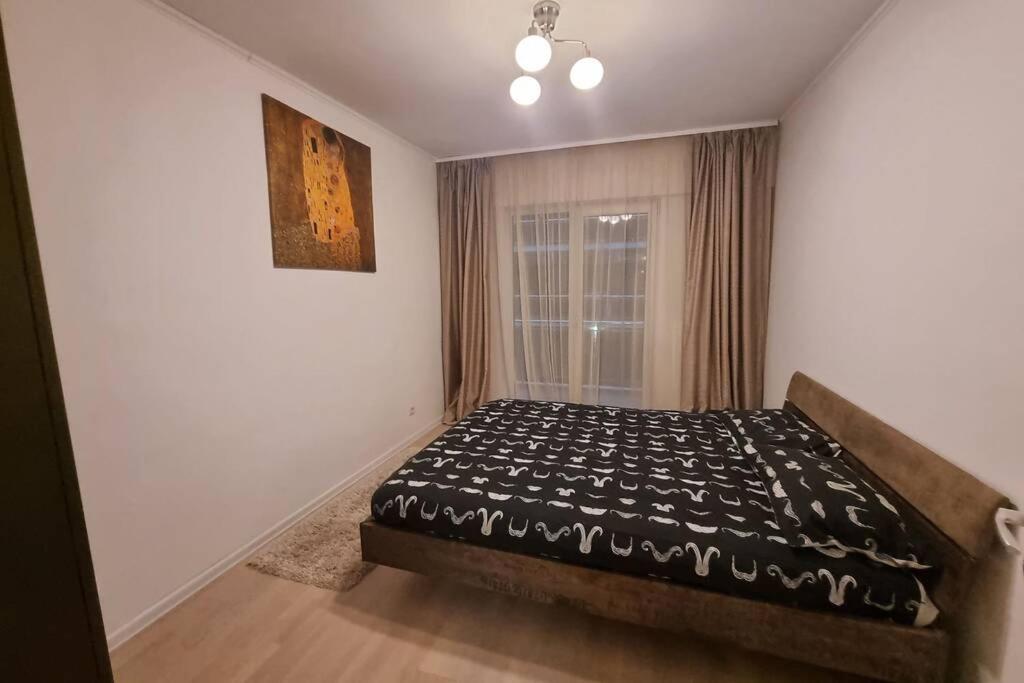 Park Residence 5, 2 Bedroom Apartment Бухарест Экстерьер фото