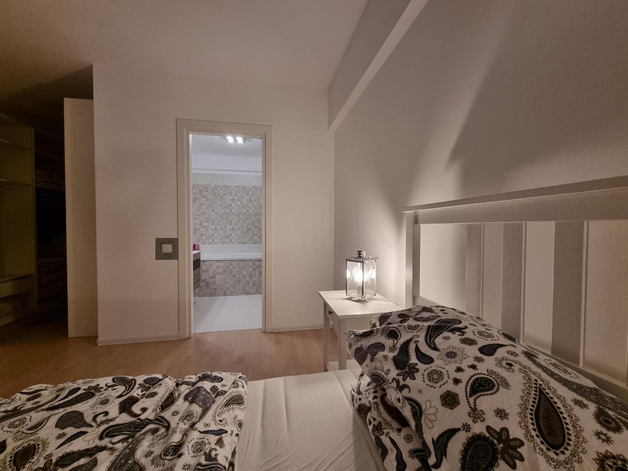 Park Residence 5, 2 Bedroom Apartment Бухарест Экстерьер фото