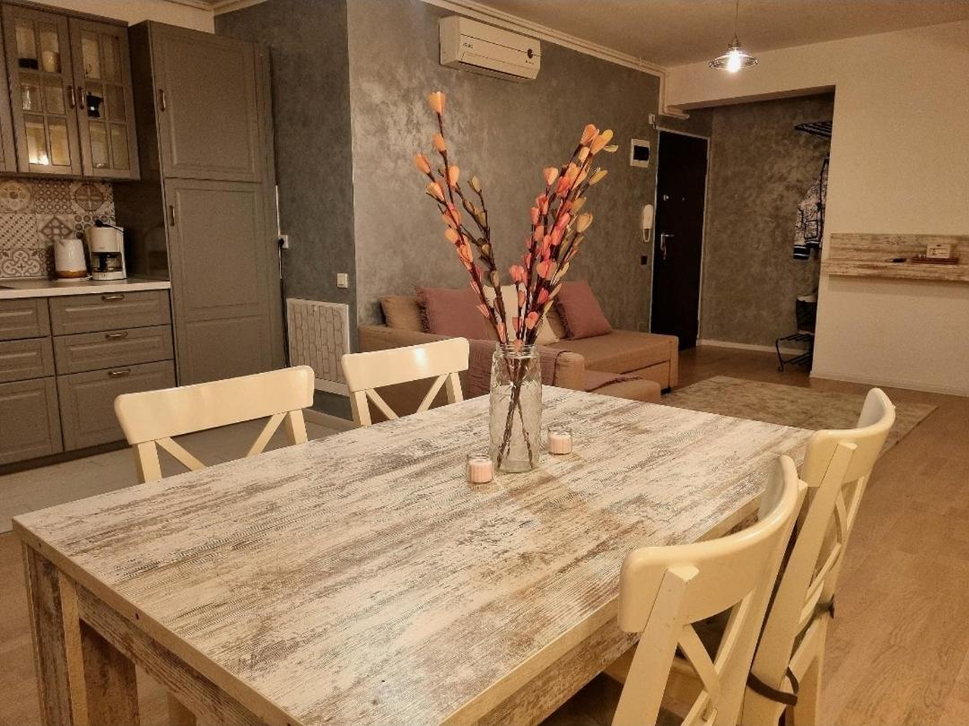 Park Residence 5, 2 Bedroom Apartment Бухарест Экстерьер фото