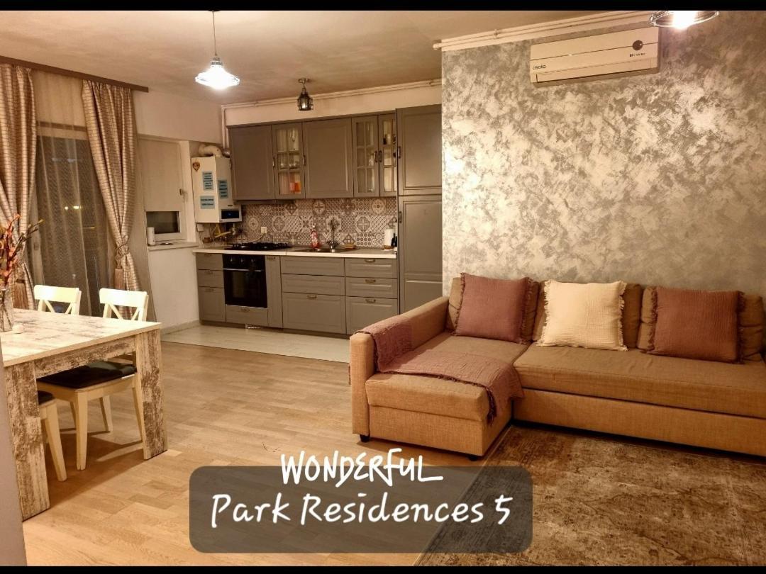 Park Residence 5, 2 Bedroom Apartment Бухарест Экстерьер фото